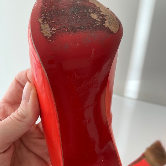 Christian Louboutin Coral Pumps - Picture 4 of 4